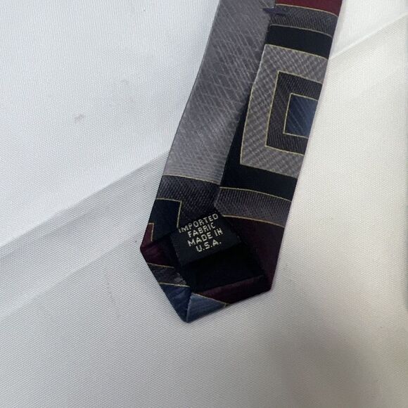 Murano Italia Classic Men's Tie 4" W 56" L 100% Silk Made in The USA - Picture 3 of 5